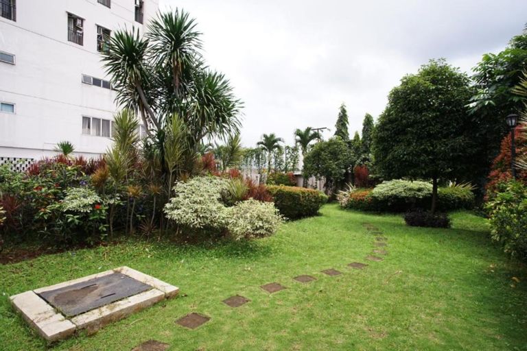 Exterior & Views 19