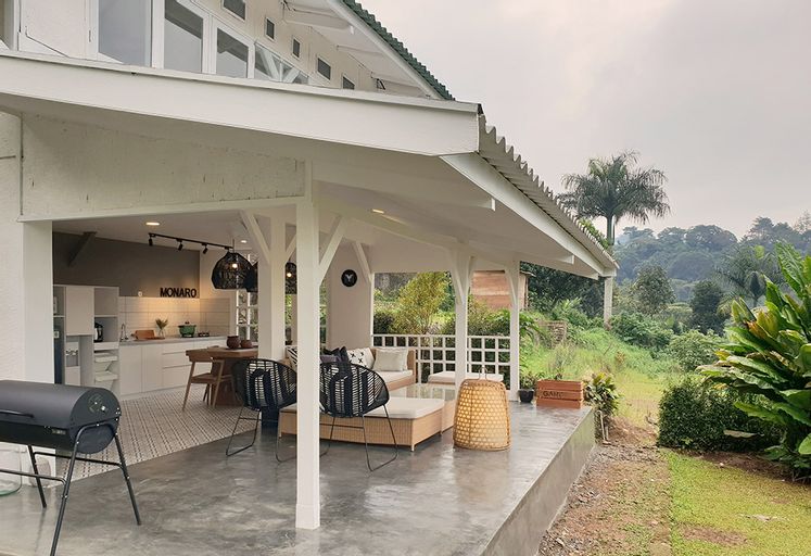 Villa Memory-Modern White open kitchen, Bogor