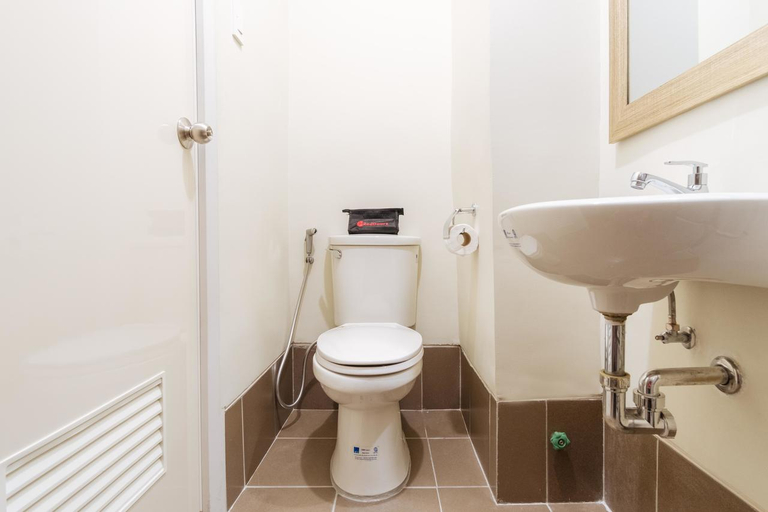 RedDoorz Premium @ Vista Heights Legarda, Manila