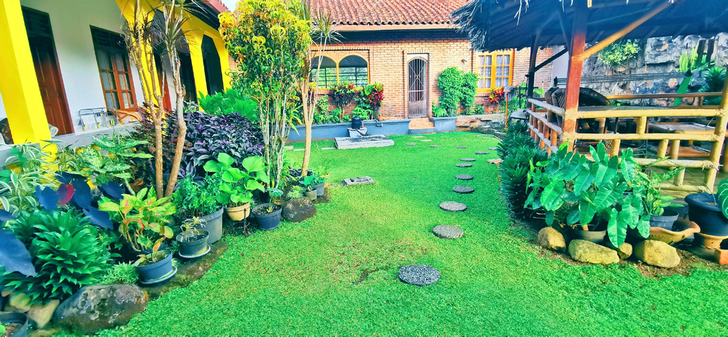 Sunnyplace Guesthouse Karawang Sukabumi, Sukabumi