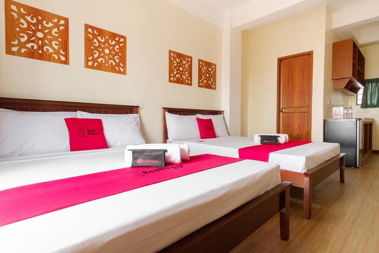 Bedroom 3, RedDoorz Plus near Johnson and Johnson Paranaque, ParaƱaque