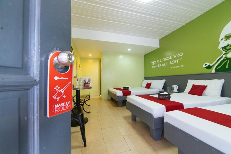 RedDoorz Plus @ Altaroca Antipolo, Antipolo City