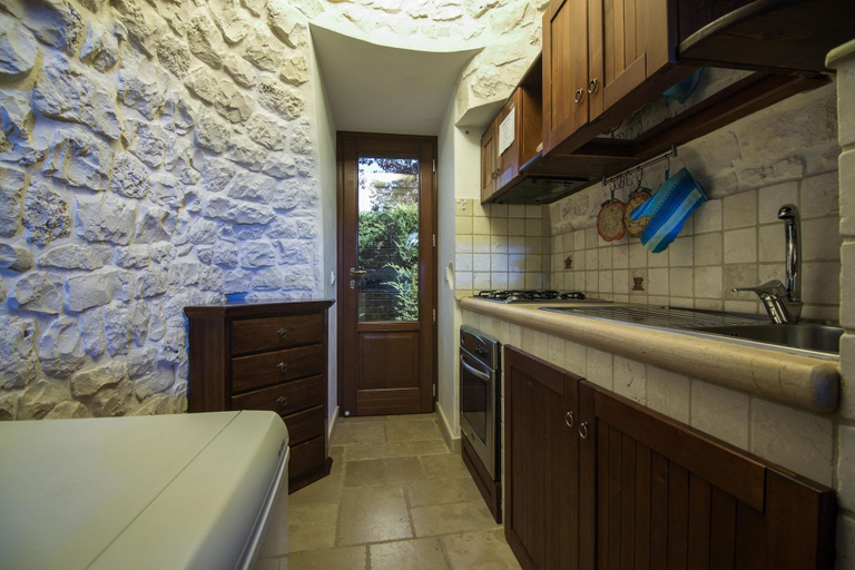 Bedroom 2, Trulli San Leonardo, Bari