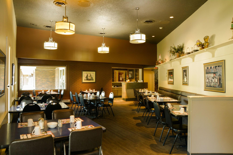 Food & Drinks 5, Morden Motor Inn, Division No. 3
