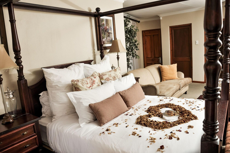 Bedroom 3, Hole In One Boutique Hotel, City of Johannesburg