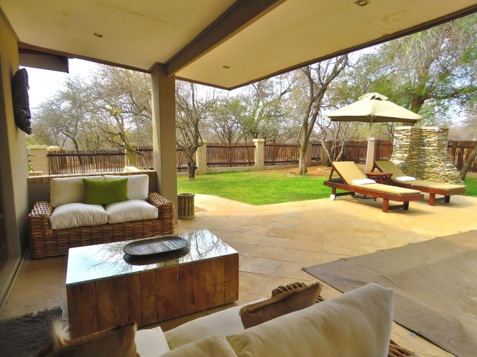 Public Area 3, Wild Dog Guest Lodge, Mopani
