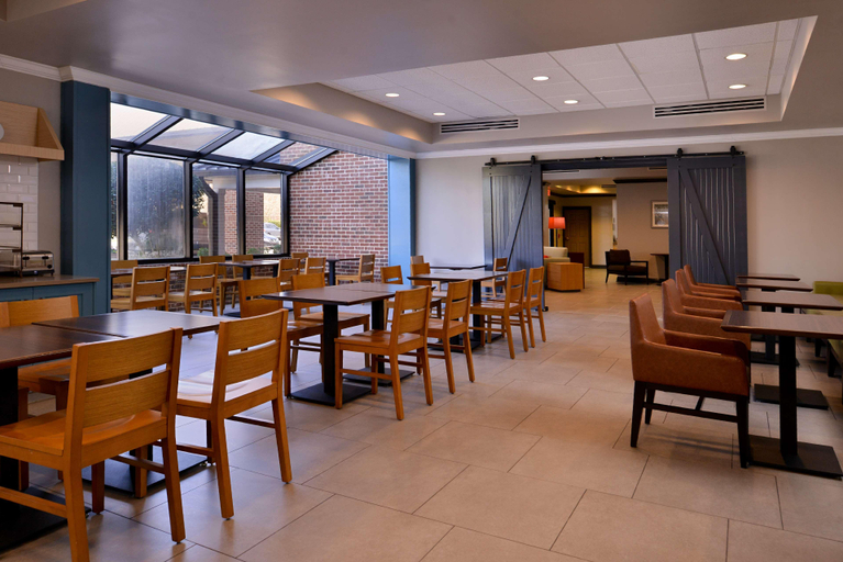 Food & Drinks, Country Inn&Suites RaleighDurham Airport Nc, Wake