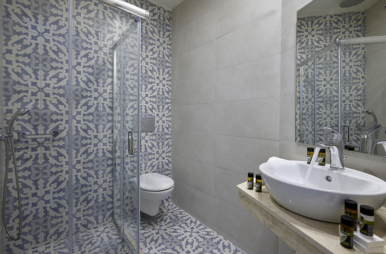 Bathroom 5, Vasia Boulevard - Adults Only, Crete