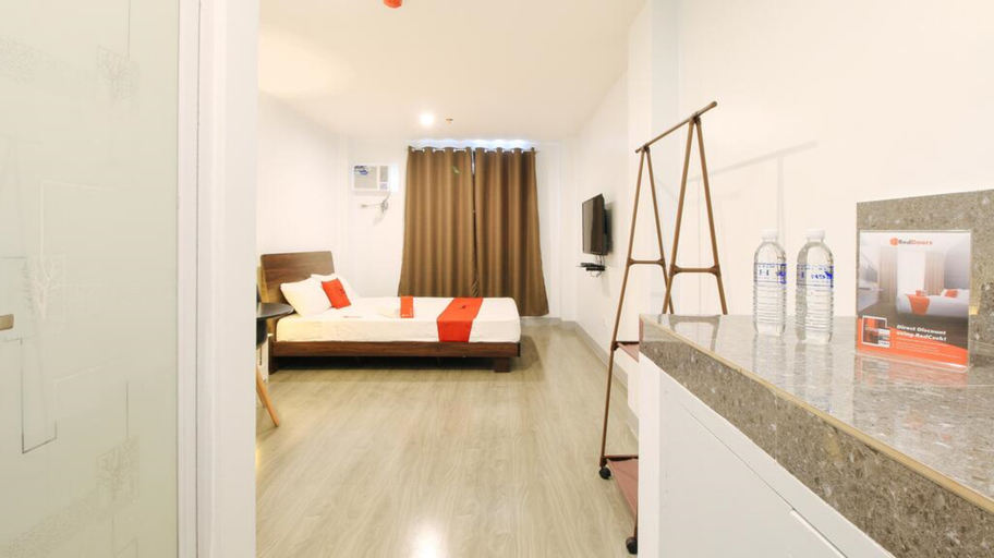 Reddoorz Near Zobel Roxas, Makati City