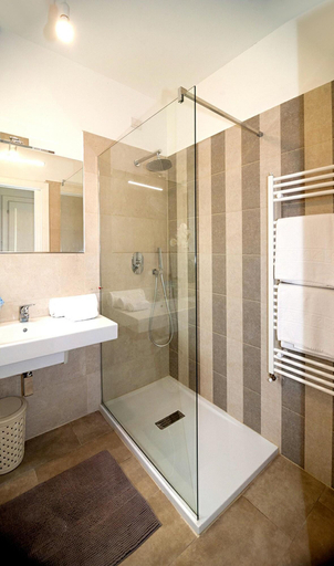 Bathroom 5, Stella Marina Camere sul mare, Nuoro