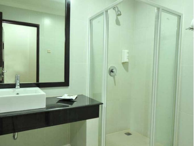 Bathroom 5