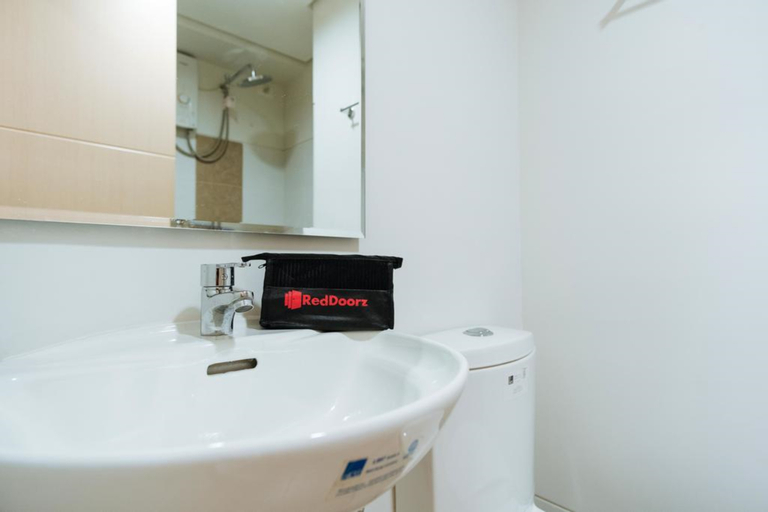 RedDoorz Plus @ Silk Residences Sta. Mesa Monthly Stay, Manila