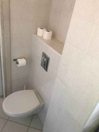 Bathroom 3, National Plus, Zagreb