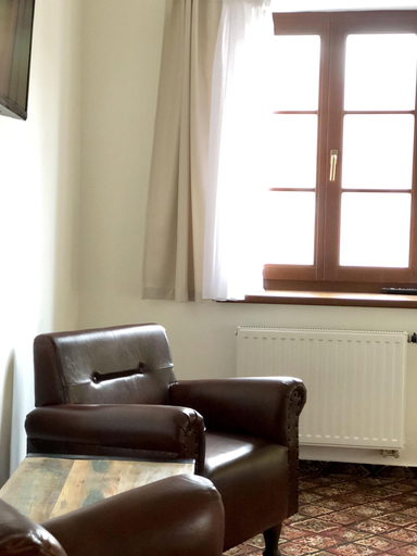 Public Area 2, Familia, Český Krumlov
