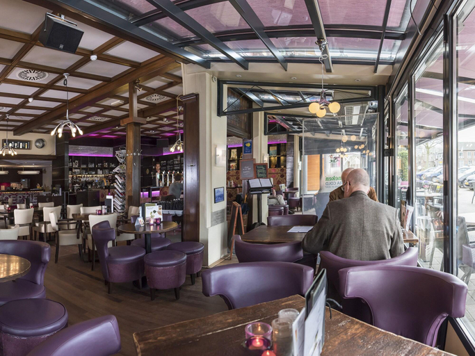 Public Area 2, Het Wapen van Elst, Overbetuwe