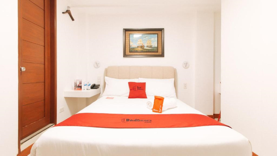 Bedroom 5, RedDoorz near Mercado del Lago, Taguig