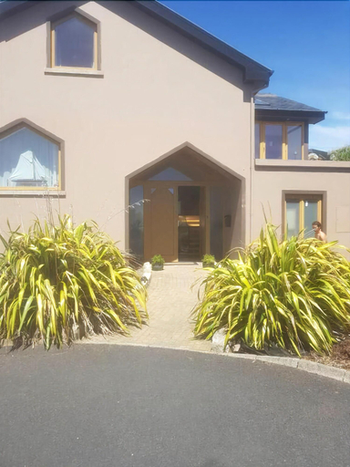 Exterior & Views 2, Fab View