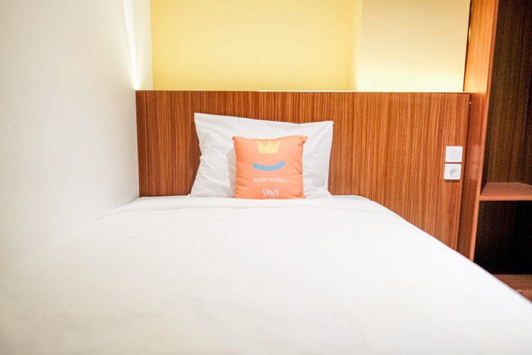 Sans Hotel Roxy Jakarta, Central Jakarta