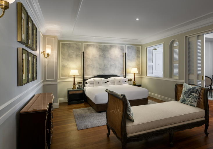 Eastern & Oriental Hotel - Bedroom