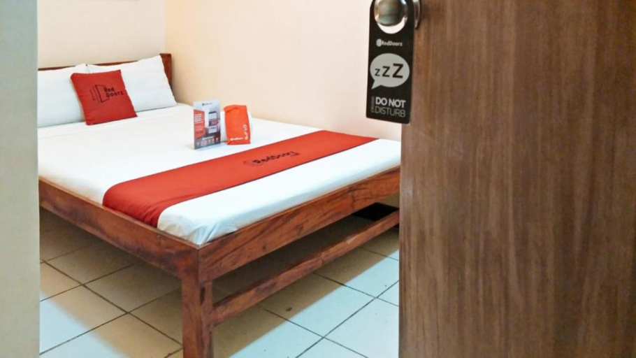 Bedroom 5, RedDoorz near Baclay Drive Super Metro, Cebu City