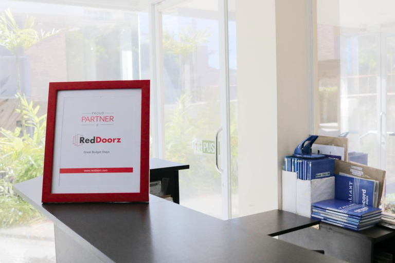 RedDoorz Plus @ Hernan Cortez Cebu, Mandaue City