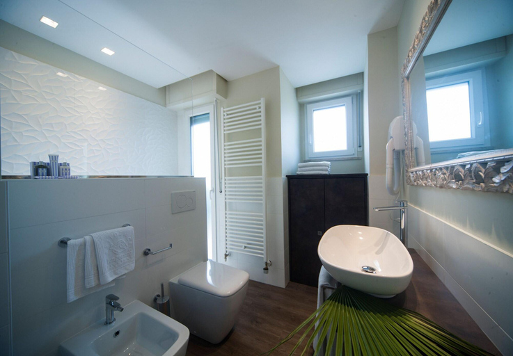 Bathroom 4, Lungomare Residence, Rimini