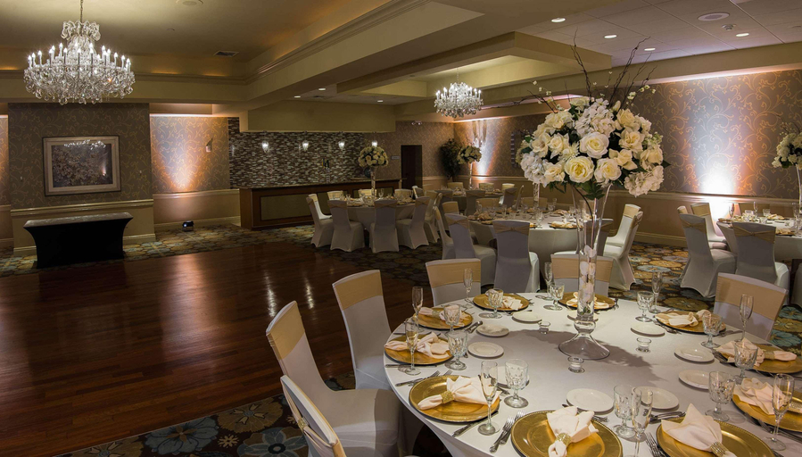 Food & Drinks 5, Radisson Hotel Freehold, Monmouth