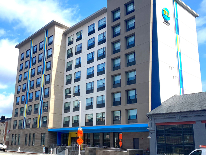 Exterior & Views 2, Tru by Hilton Baltimore Harbor East, Baltimore