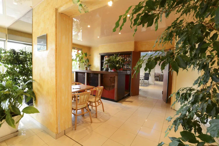 Public Area 3, Hotel Poretta, Haute-Corse
