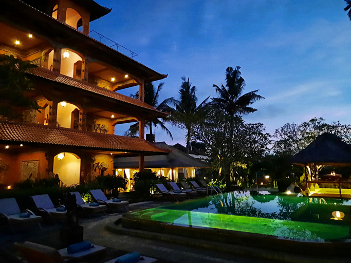 Exterior & Views 19