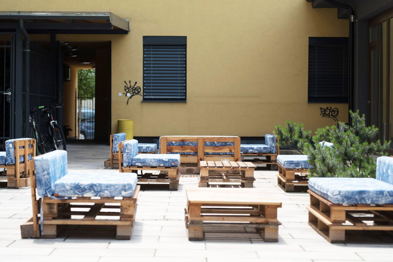 Public Area 2, S hotel, Maribor