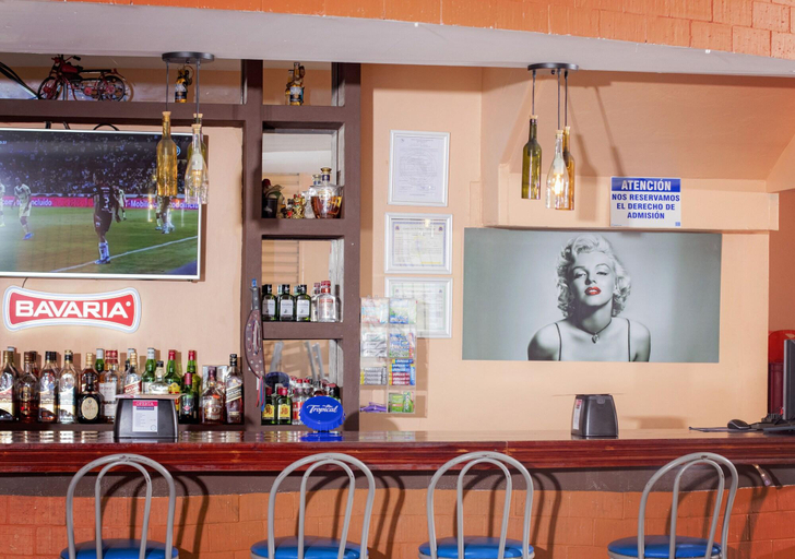 Food & Drinks, Hotel Arrecifes, San José