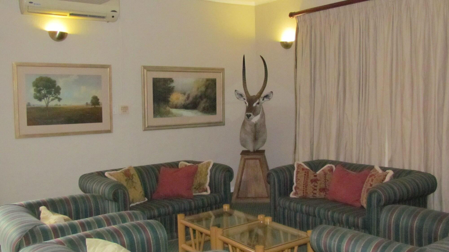 Public Area, Wagona Wheela Countrya Lodge, Central Karoo