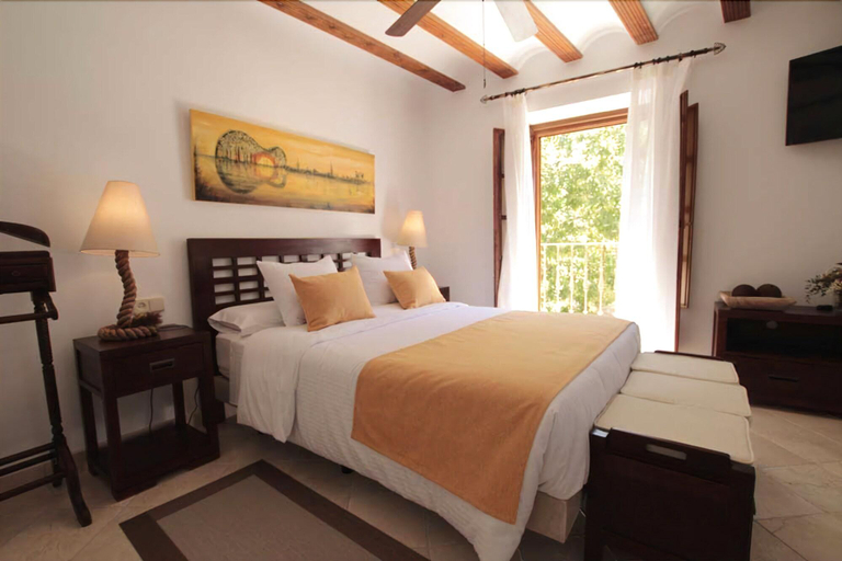 Bedroom 2, Entre Dos Aguas Hotel Boutique, Toledo