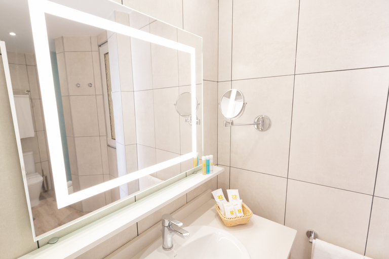 Bathroom 4, R2 Maryvent Beach Apartment, Las Palmas