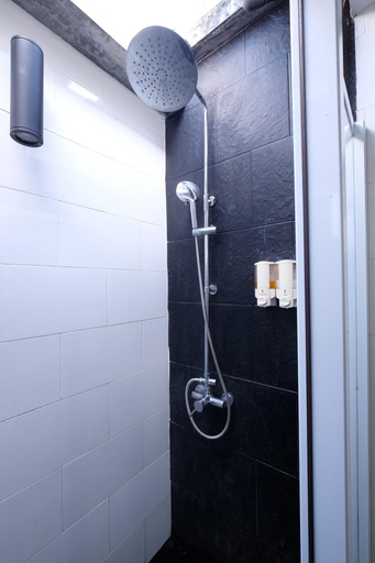 Bathroom 5, Yokyor Resort, Sikao