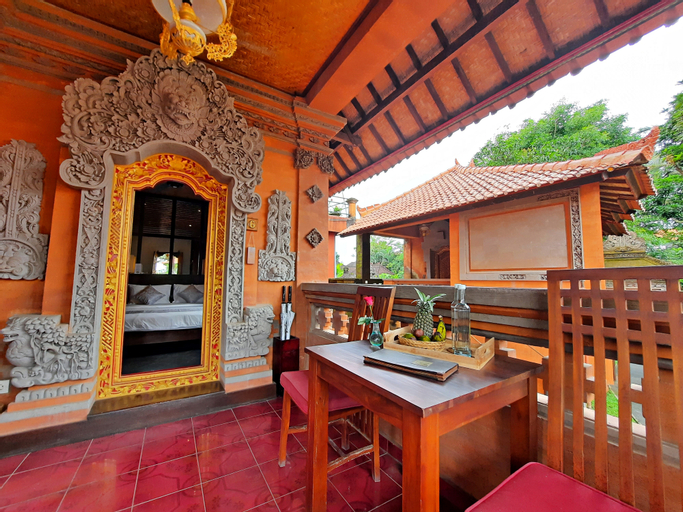 Exterior & Views 19