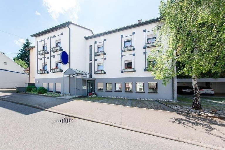 Exterior & Views, Hotel Sirrah, Stuttgart