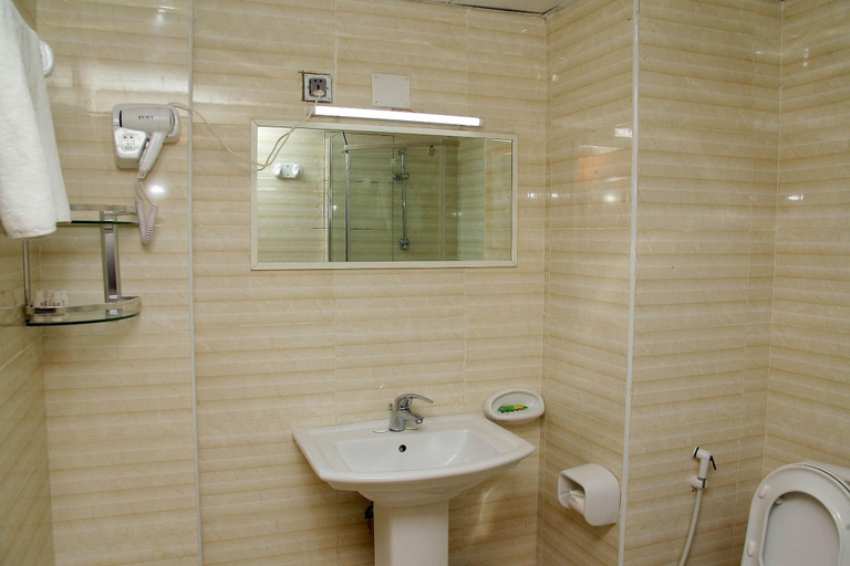 Bathroom 4, Blue Sky Hotel, Addis Abeba