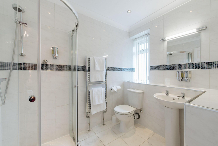 Bathroom 5, The Headland Hotel , Torbay