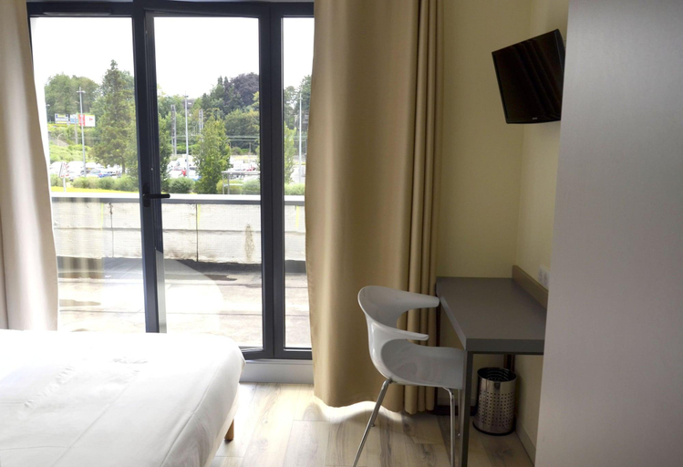 Bedroom 3, Le Grand Hotel, Nord