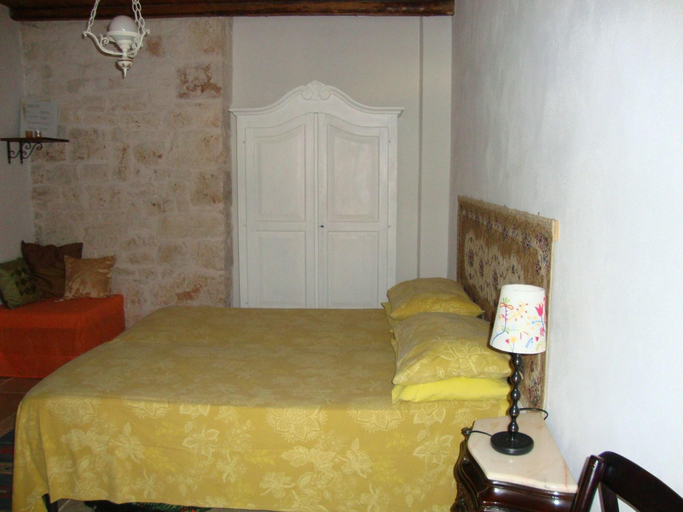 Bedroom 4, Fontana Vecchia, Bari