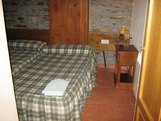 Bedroom 2, Ruso, Girona
