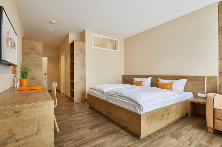 Bedroom 2, Hotel Goll Pforzheim-Niefern, Enzkreis