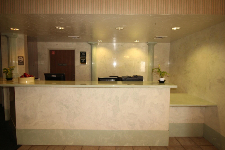 Public Area 2, Days Inn By Wyndham Safford Az, Graham