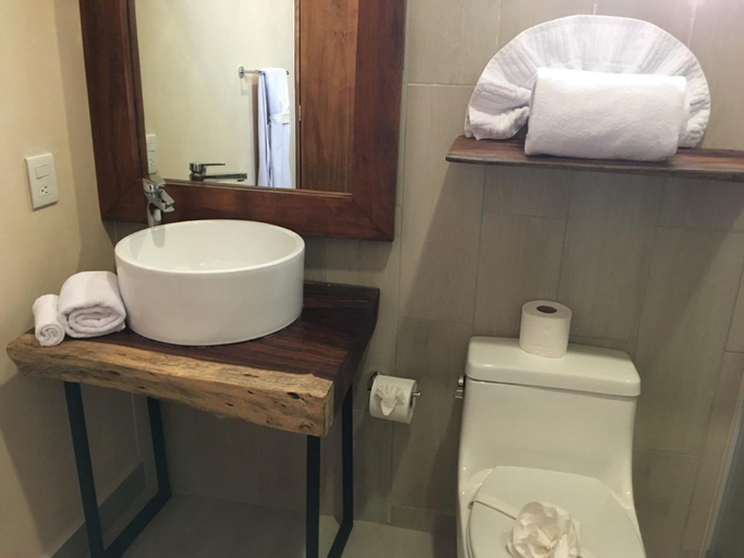 Bathroom 5, Studios POLO 15, Cozumel