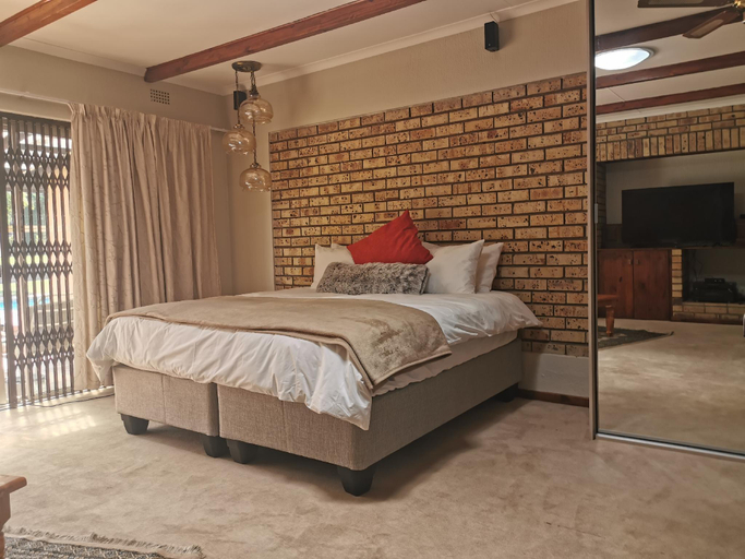 Bedroom 3, Moonflower Cottages -Self Catering Apartments, City of Johannesburg