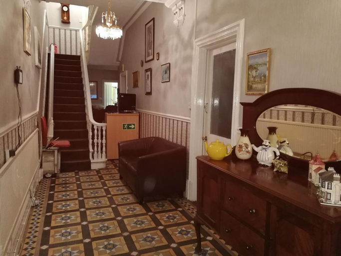 Public Area 3, Overton Villa Hotel, Conwy