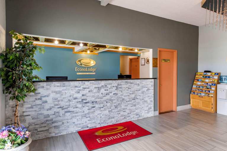 Public Area 3, Baymont by Wyndham Lebanon IN, Boone