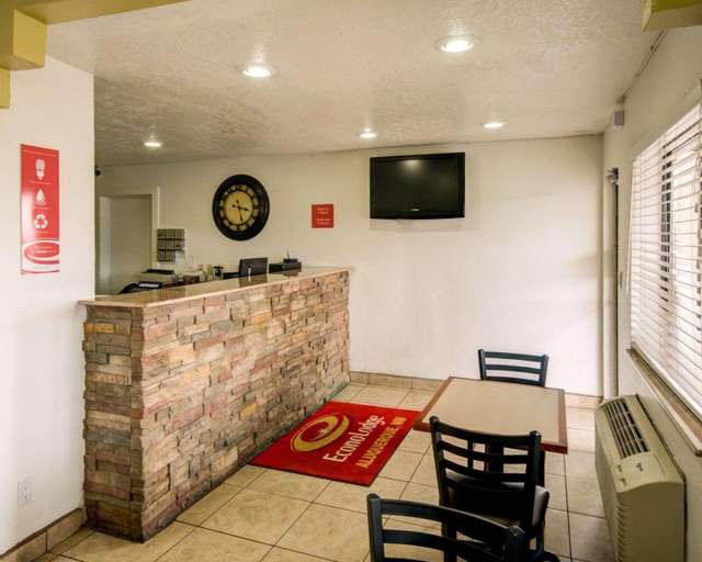 Public Area 4, Econo Lodge East Suburbs, Bernalillo